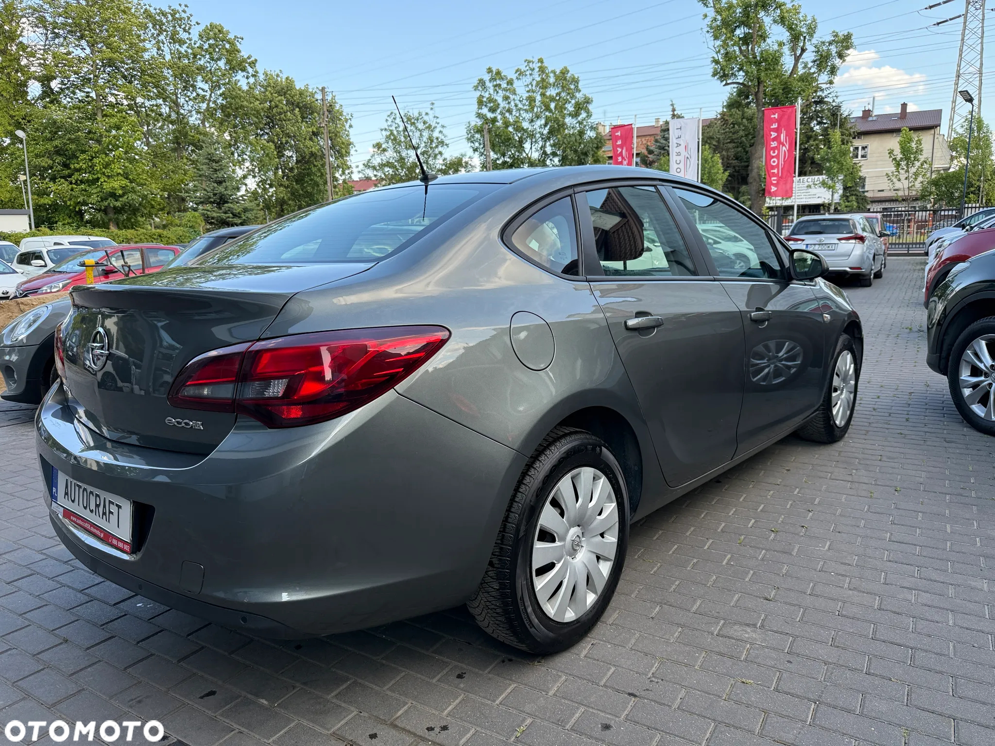 Opel Astra IV 1.4 T Business EU6 - 24