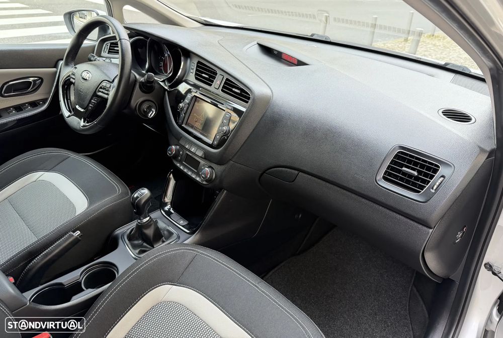Kia Ceed SW 1.4 CRDi Nav Line - 16
