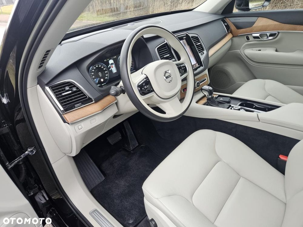 Volvo XC 90 T6 AWD Geartronic Momentum - 22
