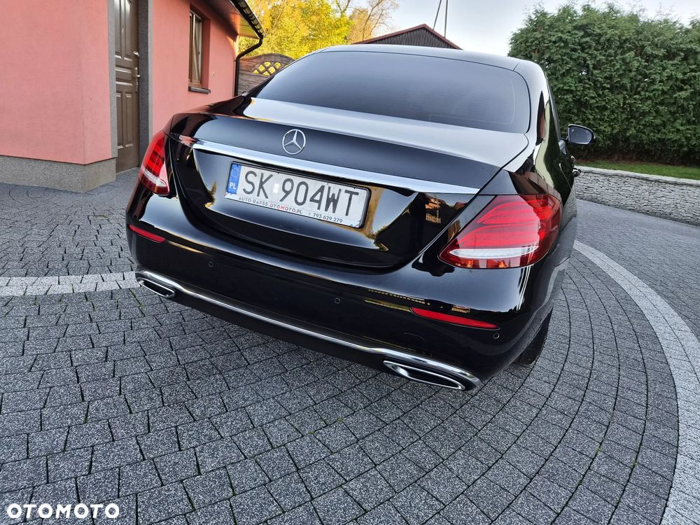 Mercedes-Benz E-Class 2017 photo 4