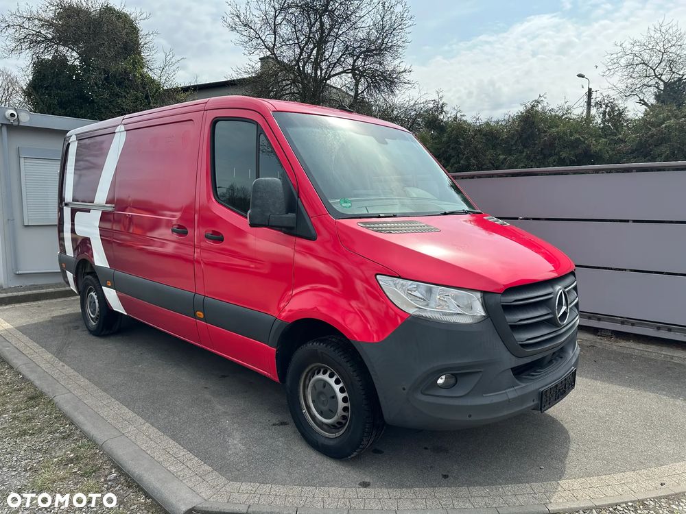 Mercedes-Benz Sprinter - 1