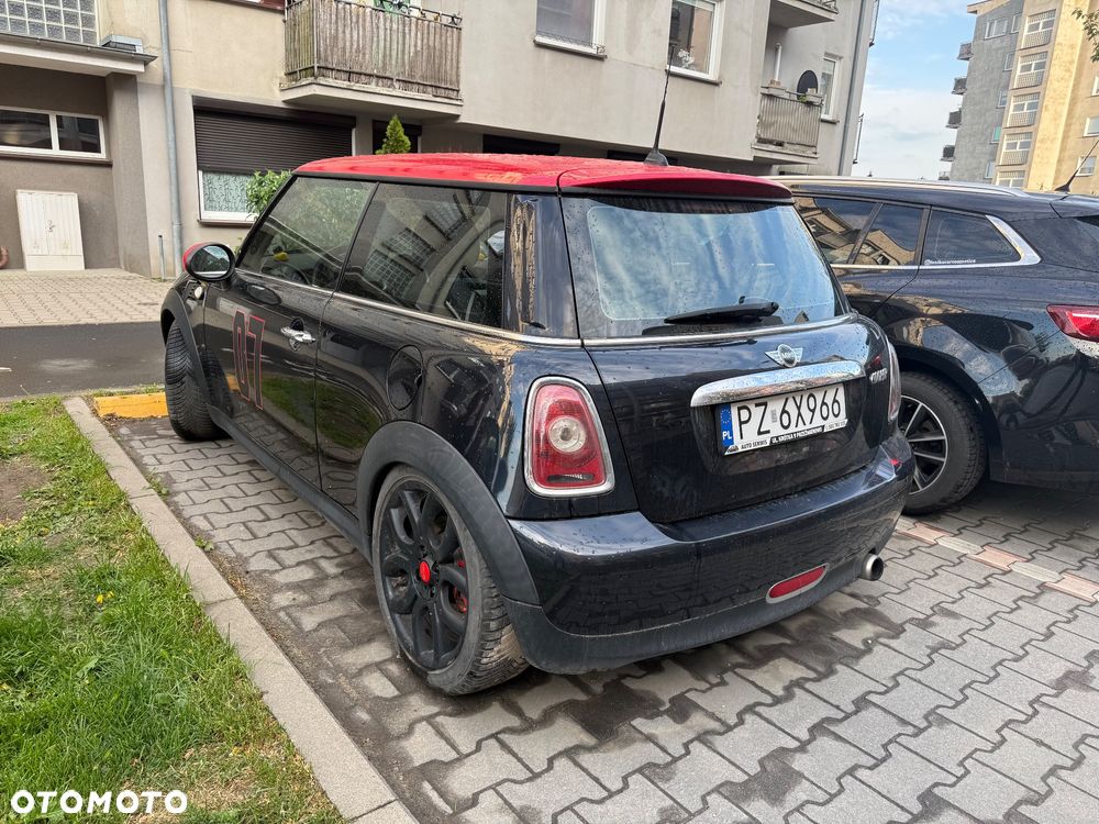 MINI Cooper Standard - 2