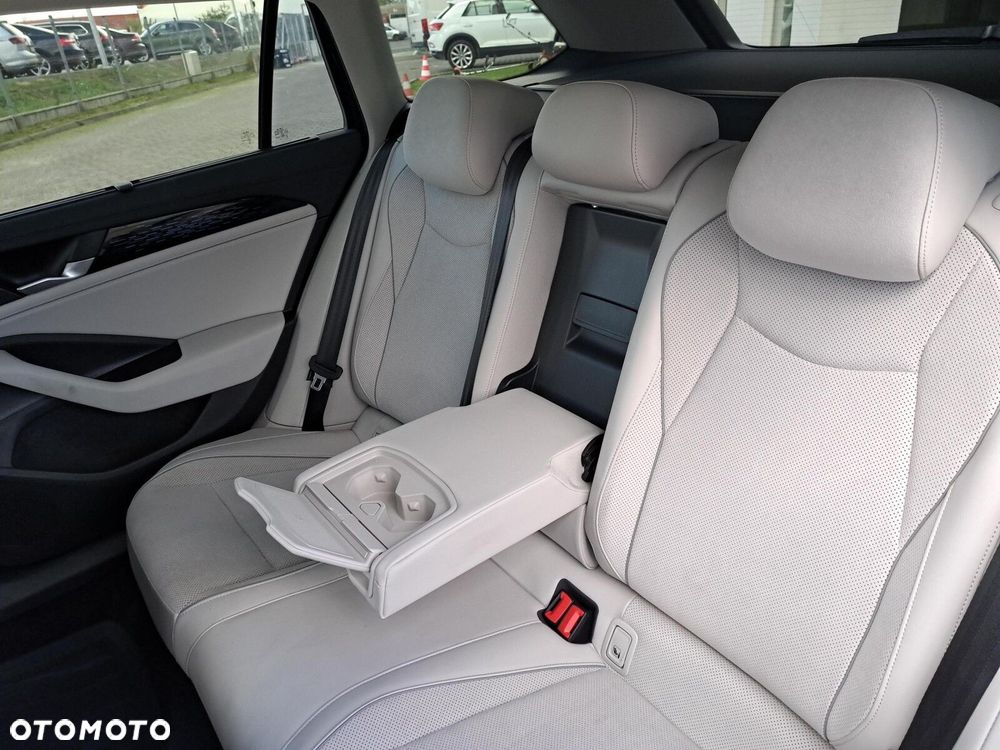 Volkswagen Passat - 30