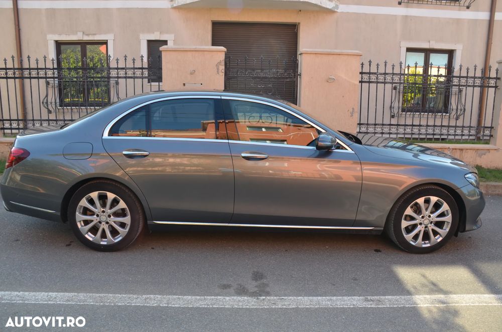 Mercedes-Benz E 220 d Aut. - 1