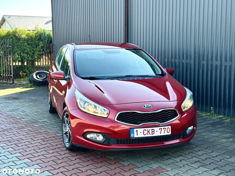 Kia Ceed 2014 photo 4