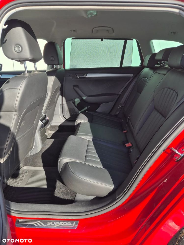 Skoda Superb 2.0 TDI DSG Premium Edition - 11