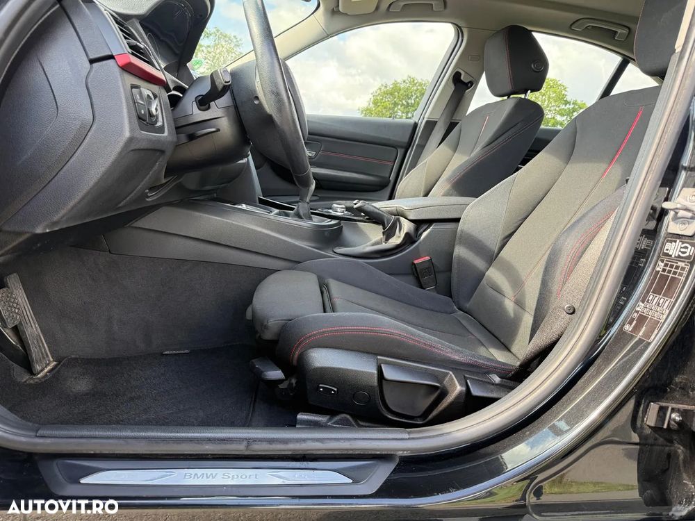 BMW Seria 3 320i Efficient Dynamics Edition Sport Line - 16