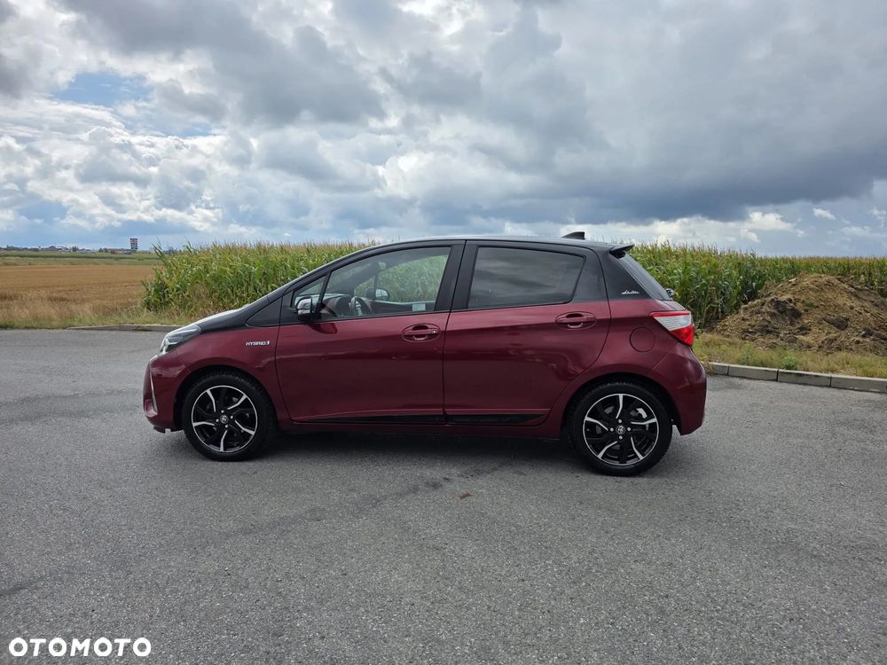 Toyota Yaris Hybrid 100 Selection Passion - 6