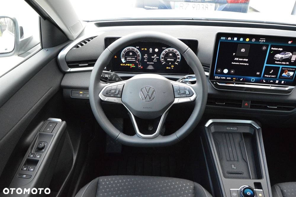 Volkswagen T-Roc - 15