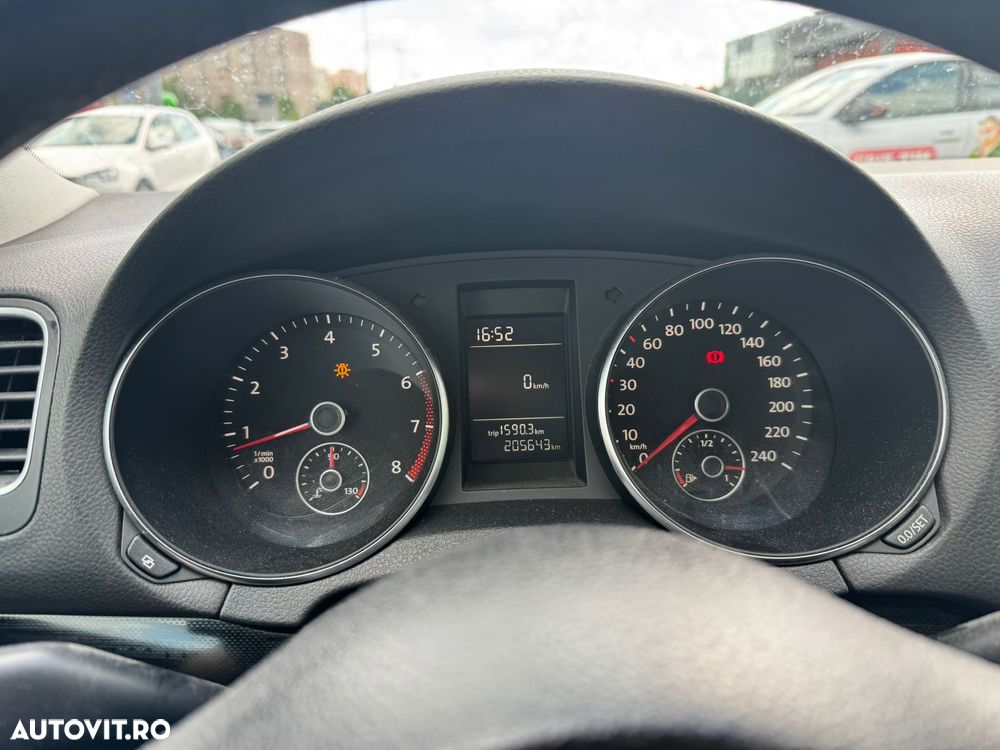 Volkswagen Golf - 16