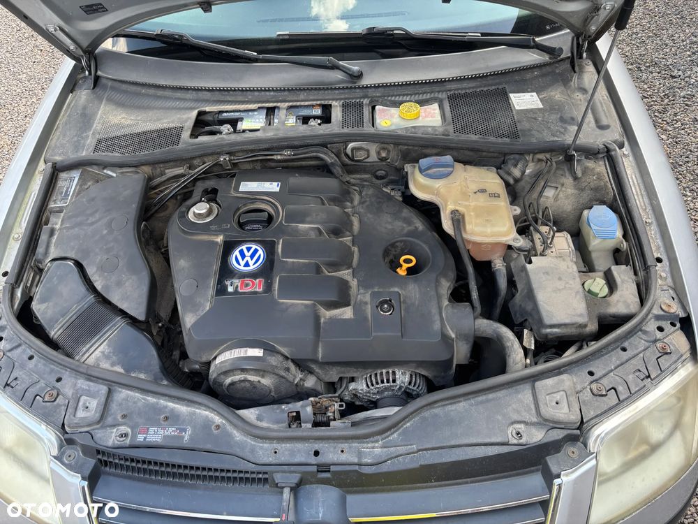Volkswagen Passat - 13