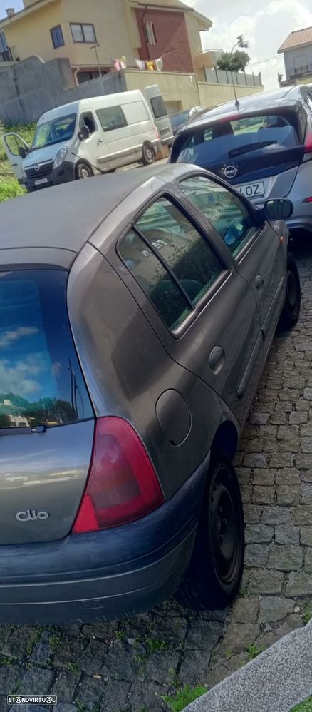 Renault Clio 1.2 - 8