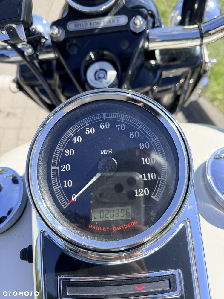 Harley-Davidson Touring Road King - 2