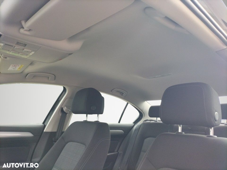 Volkswagen Passat - 18