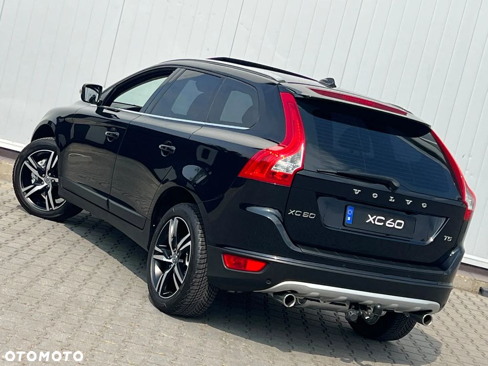 Volvo XC 60 T5 Summum - 11