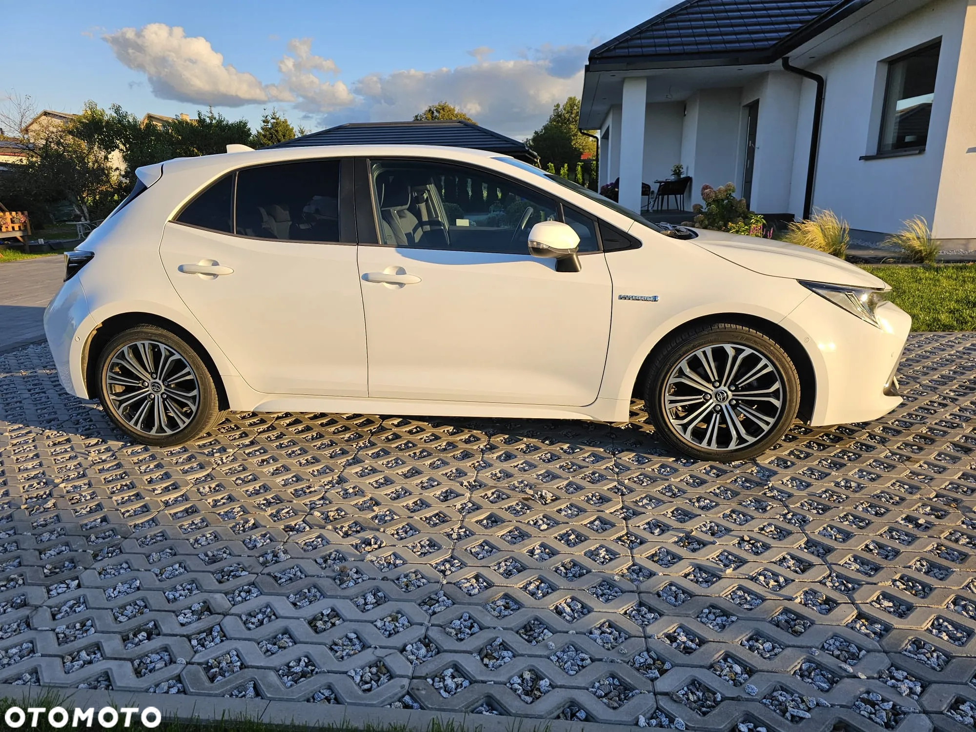 Toyota Corolla 1.8 Hybrid Comfort - 4