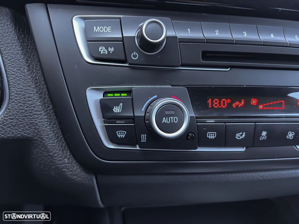 BMW 320 d Touring Auto Line Sport - 11