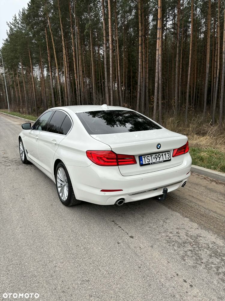 BMW Seria 5 518d Luxury Line - 16