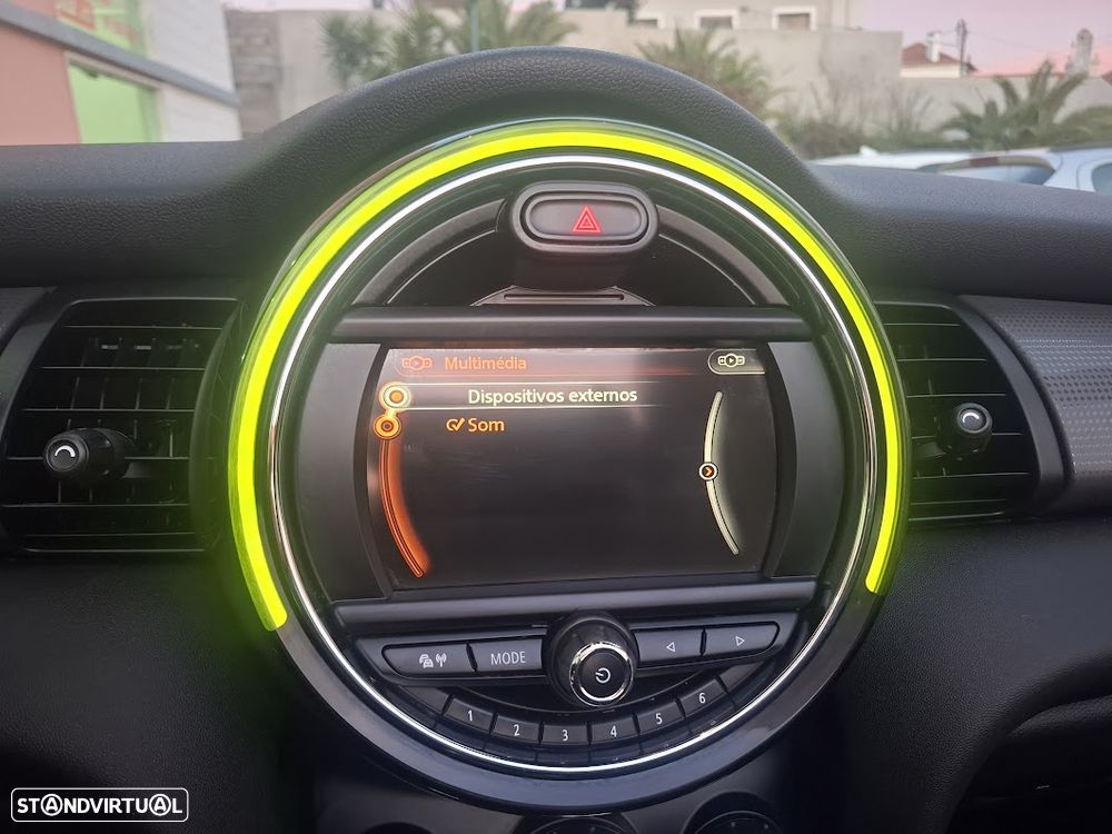 MINI Cabrio Cooper Essential - 24