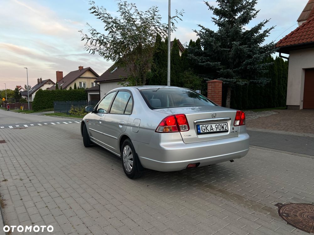 Honda Civic 2003 photo 4