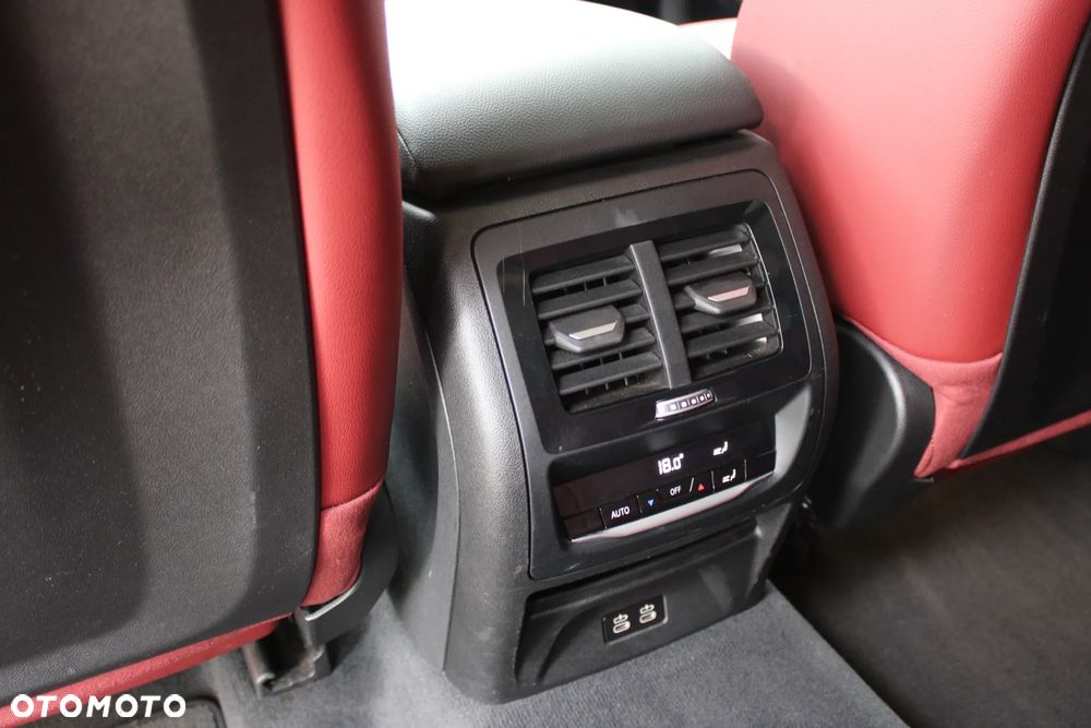 BMW X3 xDrive20d mHEV - 28