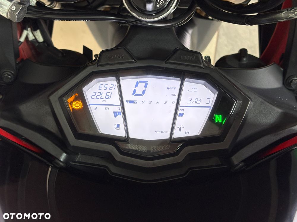 Yamaha YZF - 11