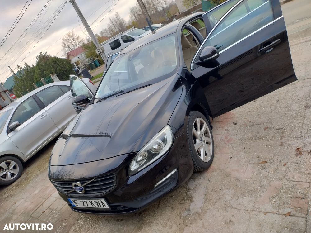 Volvo V60 D2 Momentum - 1