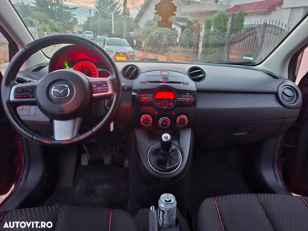 Mazda 2 1.6 MZ-CD Dynamic - 2