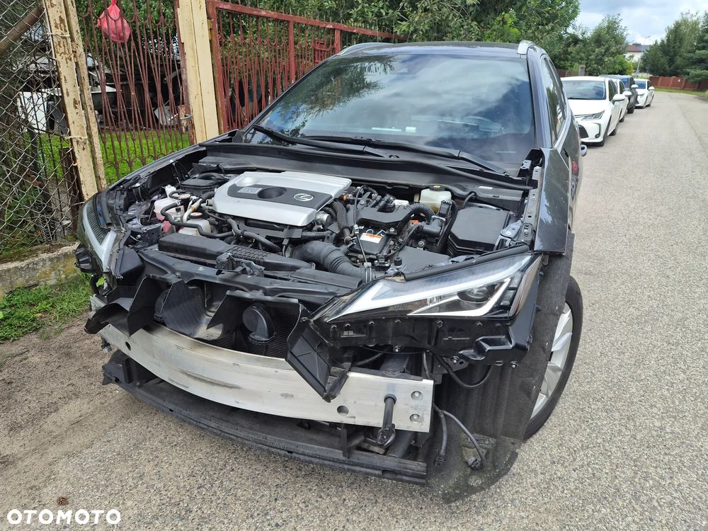Lexus UX 250h - 7