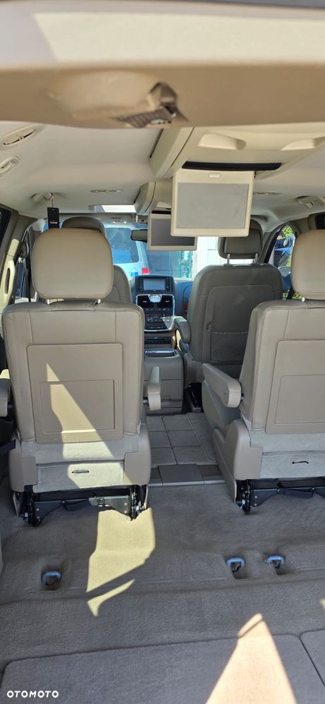 Chrysler Town & Country 3.6 Touring - 12