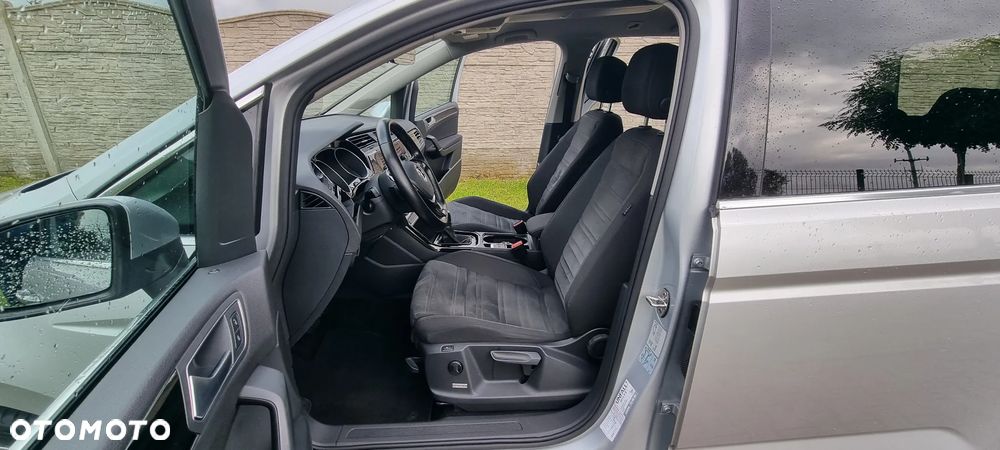 Volkswagen Touran 2.0 TDI SCR DSG Highline - 26