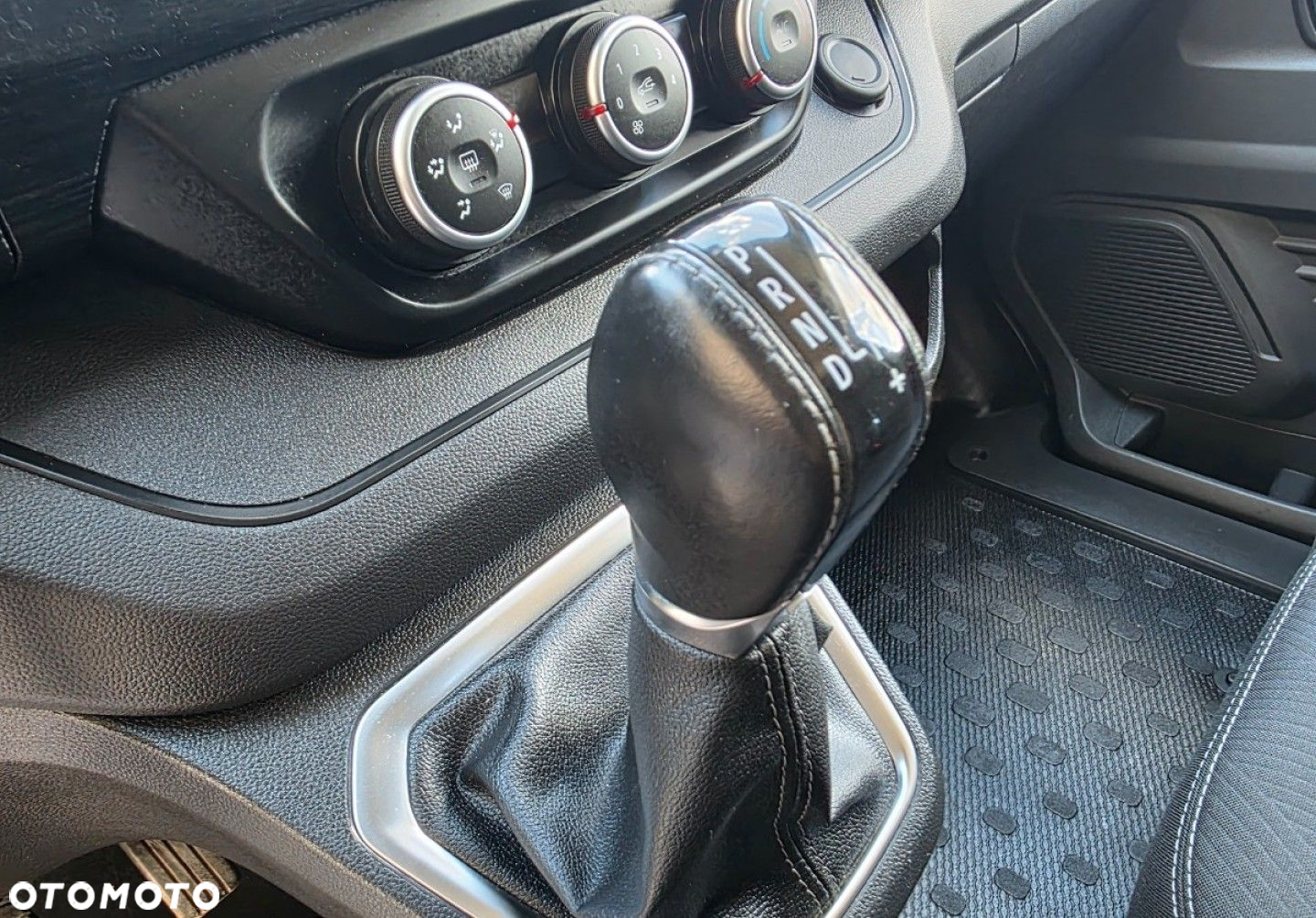 Renault Trafic - 15
