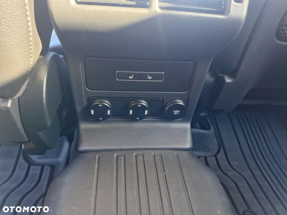 Jaguar F-Pace 2.0 i4D AWD Pure - 8