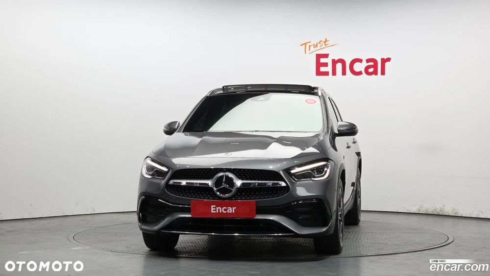 Mercedes-Benz GLA 250 4Matic 8G-DCT AMG Line - 3