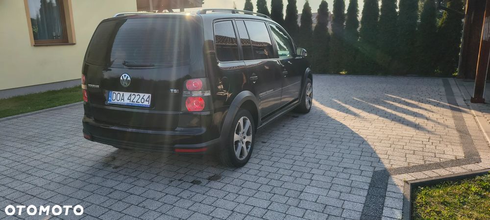 Volkswagen Touran 1.4 TSI Cross - 5