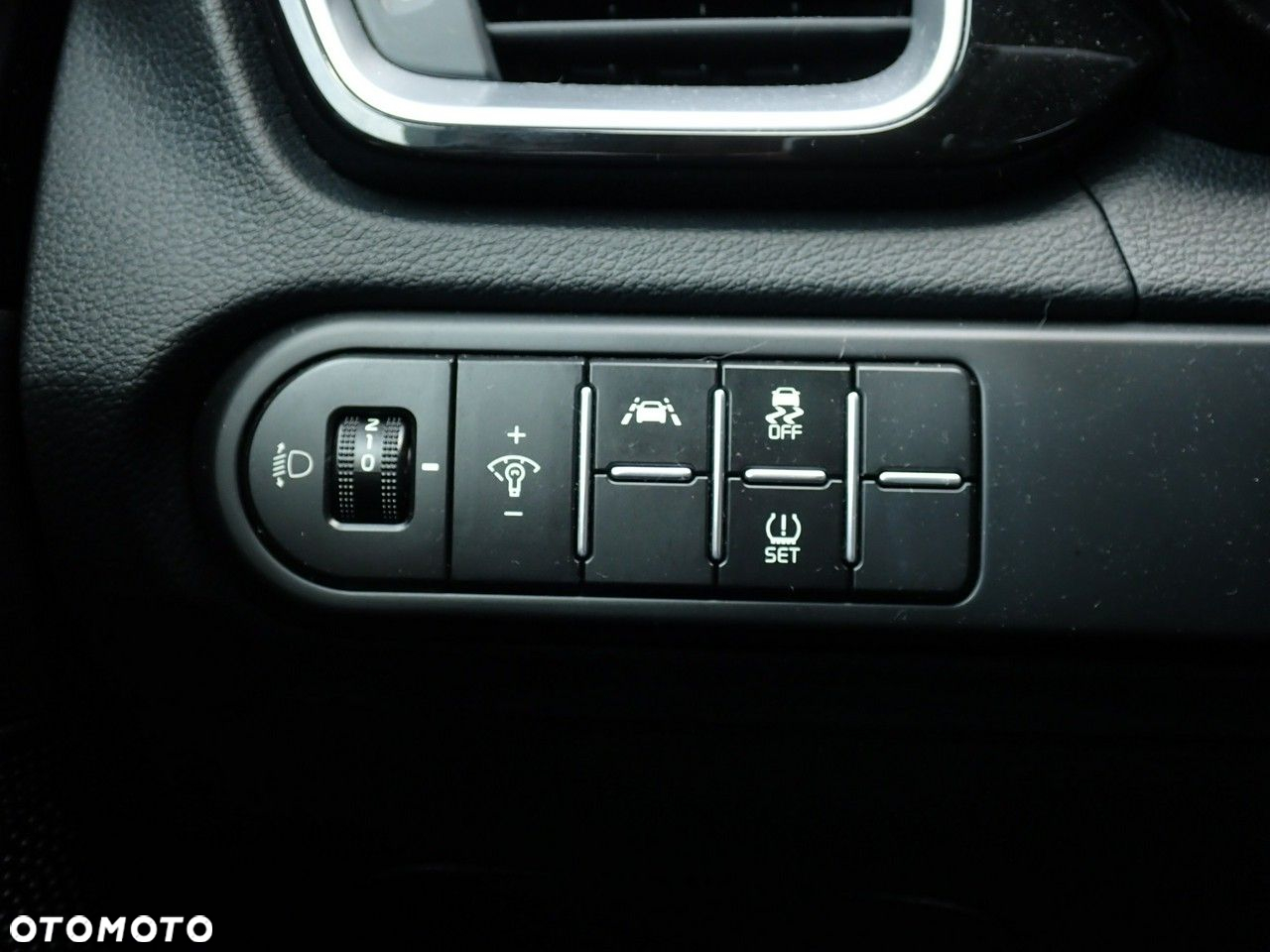 Kia XCeed - 23
