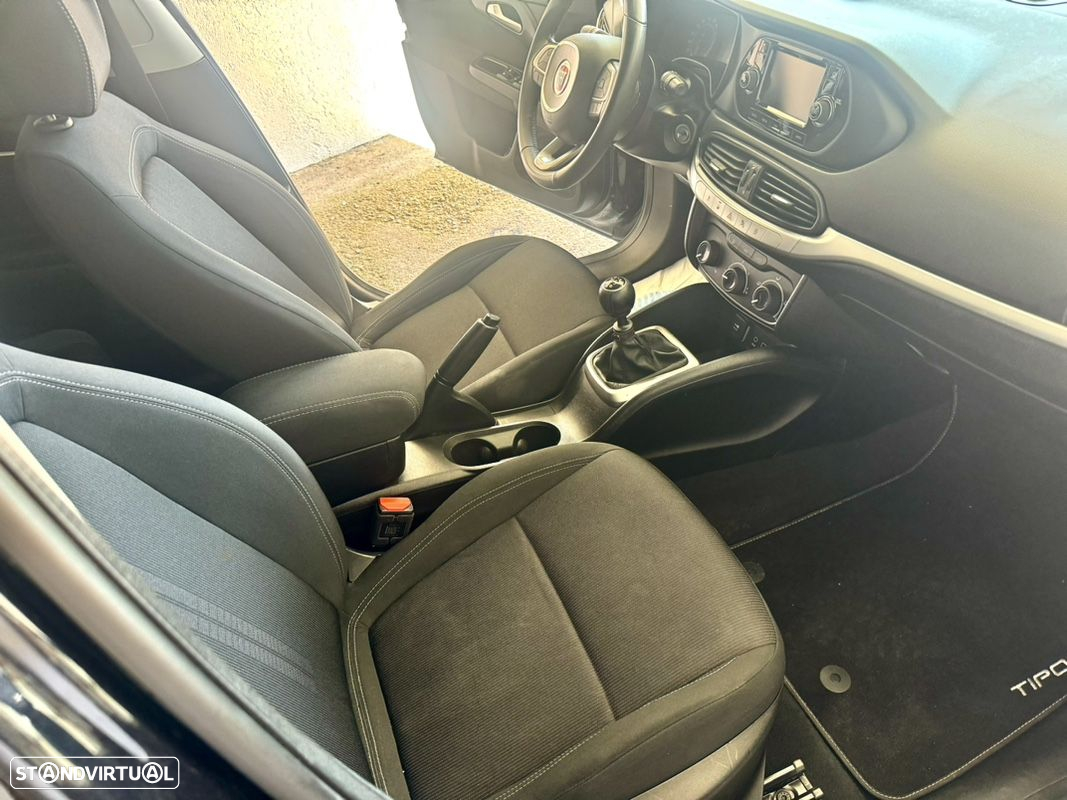 Fiat Tipo Station Wagon 1.6 M-Jet Lounge J17 - 17