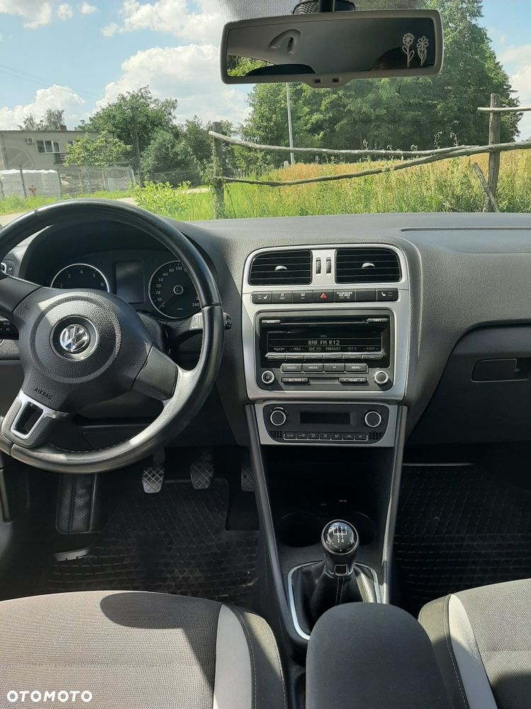 Volkswagen Polo - 8