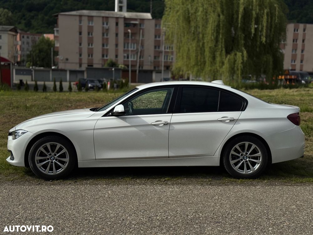 BMW Seria 3 320i AT - 4