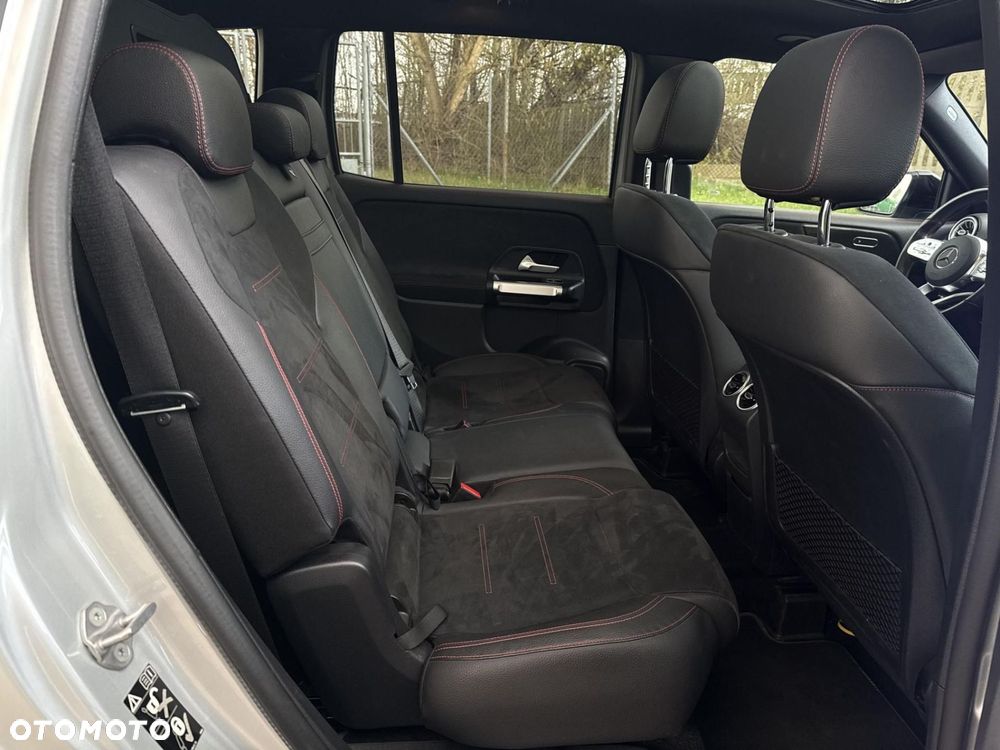 Mercedes-Benz GLB - 15