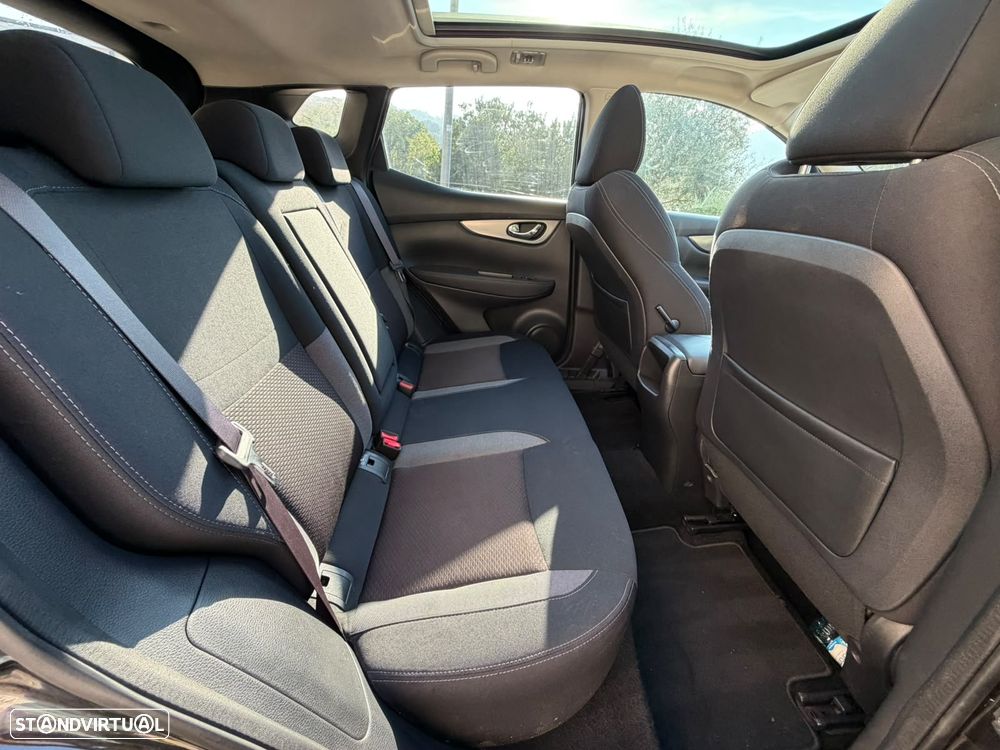 Nissan Qashqai 1.3 DIG-T N-Connecta DCT - 14