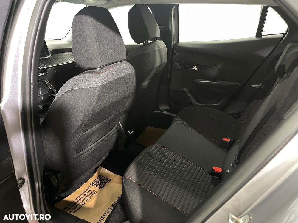 Peugeot 2008 1.2 PureTech EAT8 STT Active Pack - 12