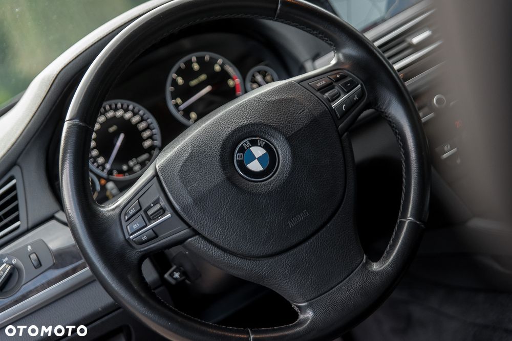 BMW Seria 7 730d - 19