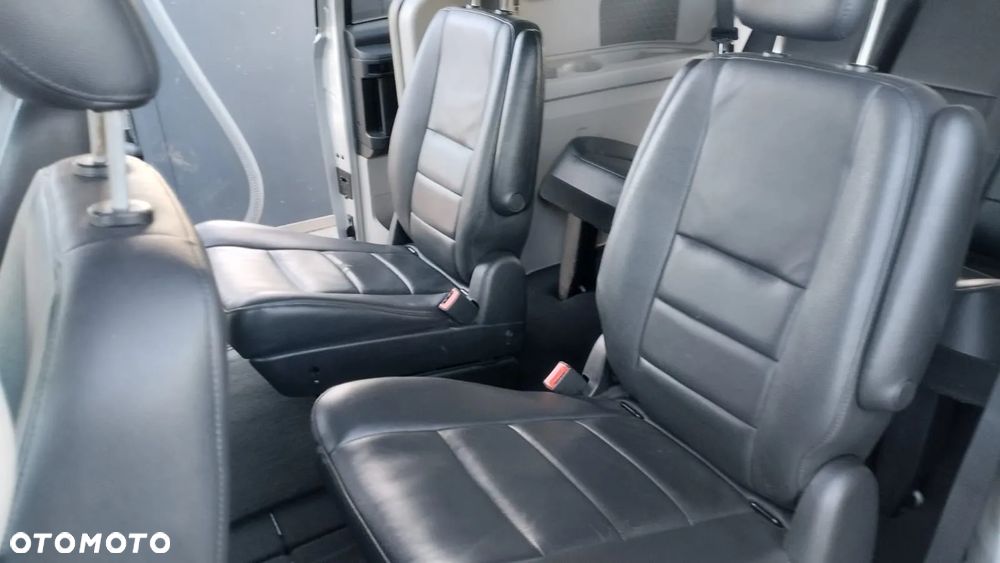 Chrysler Grand Voyager - 17
