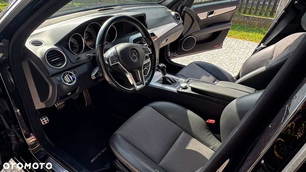 Mercedes-Benz Klasa C 180 CGI BlueEff Avantgarde - 12