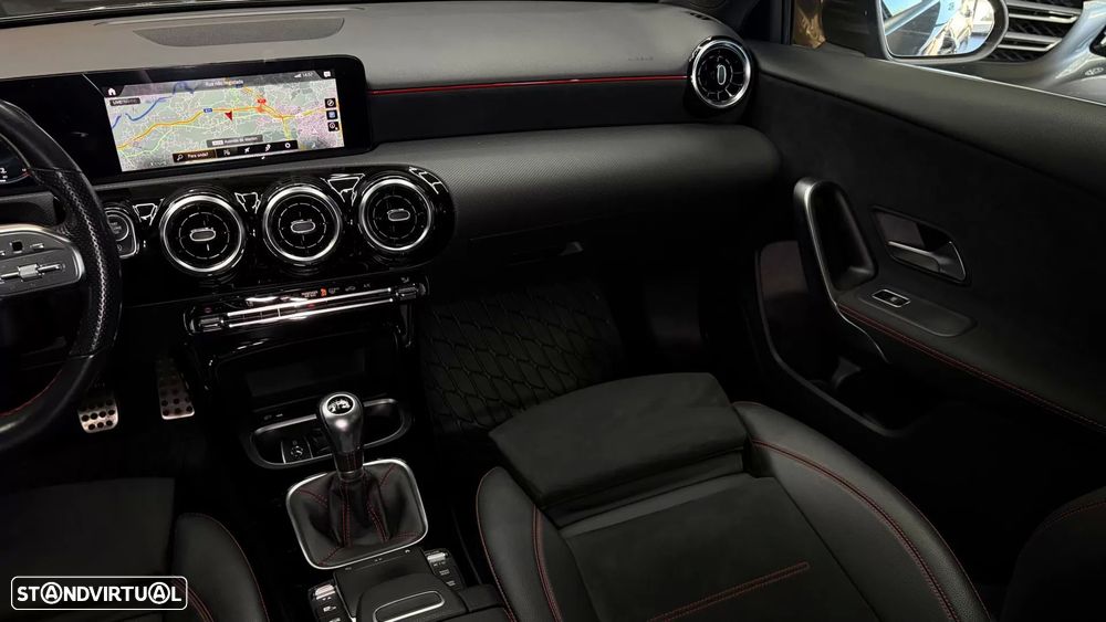 Mercedes-Benz A 200 AMG Line - 45