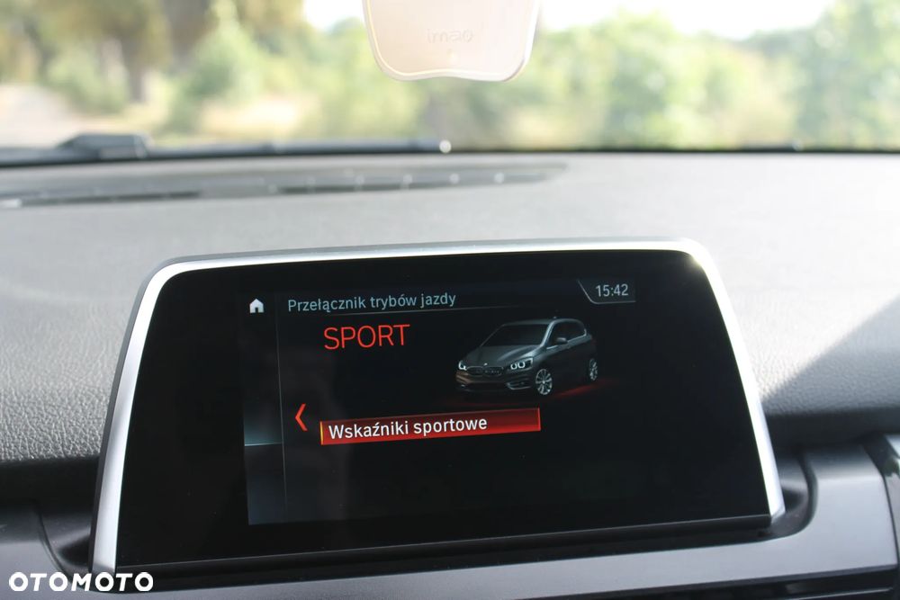 BMW Seria 2 216d - 28