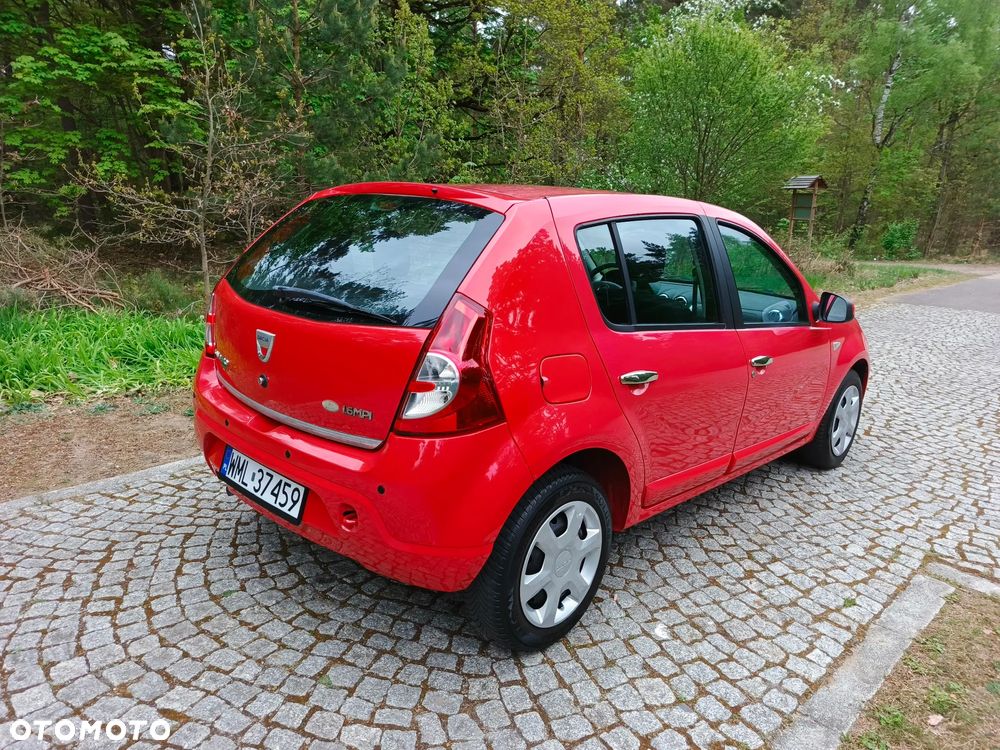 Dacia Sandero 1.6 16V Hi-Flex - 23