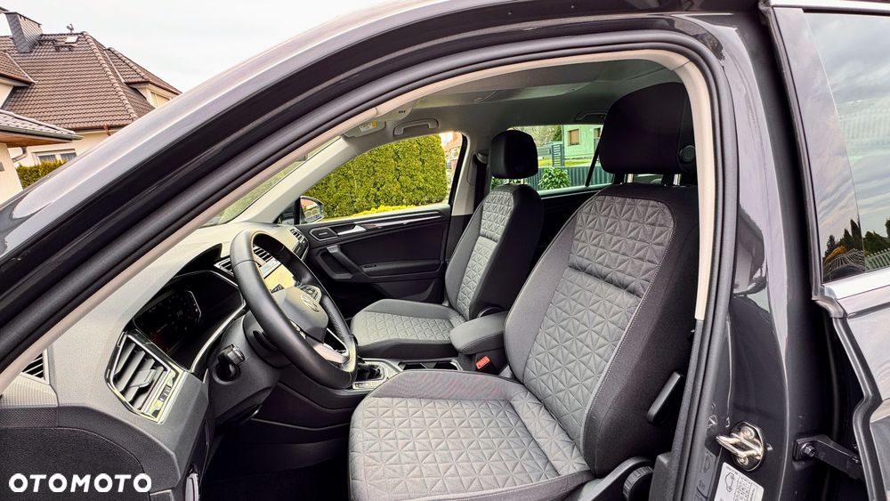 Volkswagen Tiguan 2.0 TDI SCR 4Mot Elegance DSG - 25