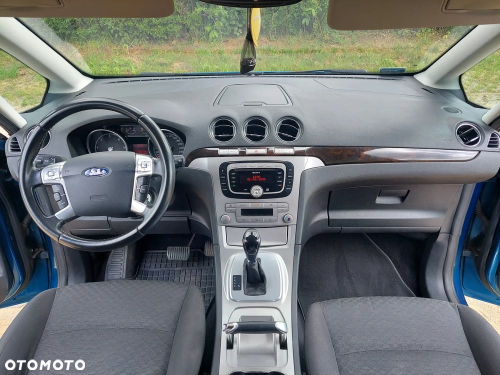 Ford Galaxy 2.0 TDCi Ghia - 14